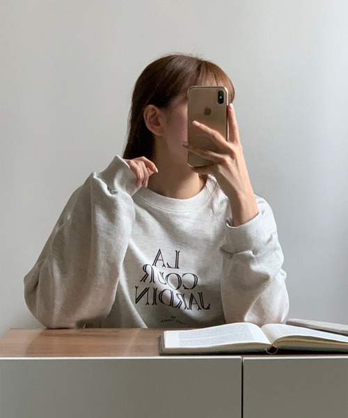 HEILIS(ヘイリス)の「裏毛ロゴルーズスウェットトップス / オーバーサイズ 長袖 プルオーバー シティガール 秋服 冬服 アイボリー グリーン ネイビー(スウェット・レディース・ネイビー/グリーン/アイボリー・FREE)」の8枚目の写真