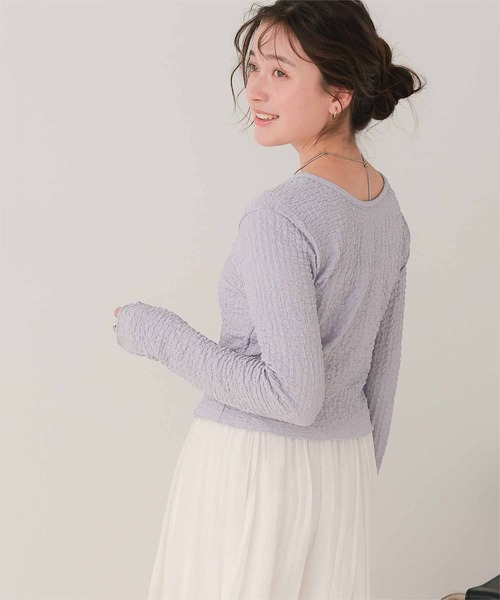 titivate(ティティベイト)の「前後2wayポコポコジャガードトップス(Tシャツ/カットソー・レディース・ブラック/アイボリー/ライトブルー/グリーン/イエロー系その他/ライトブラウン/レッド/ラベンダー・S/M/L)」の12枚目の写真