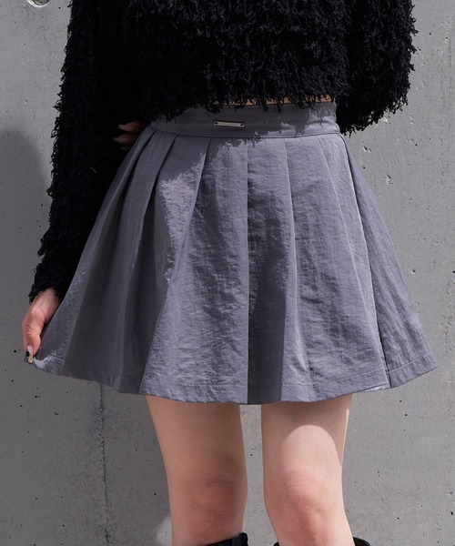 RAY CASSIN(レイカズン)の「プリーツボリュームミニスカート(スカート・レディース・ベージュ系その他2/ブラック/グレー・FREE)」の2枚目の写真