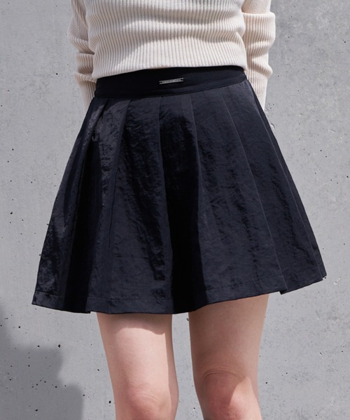 RAY CASSIN(レイカズン)の「プリーツボリュームミニスカート(スカート・レディース・ベージュ系その他2/ブラック/グレー・FREE)」の1枚目の写真