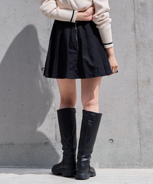 RAY CASSIN(レイカズン)の「プリーツボリュームミニスカート(スカート・レディース・ベージュ系その他2/ブラック/グレー・FREE)」の7枚目の写真