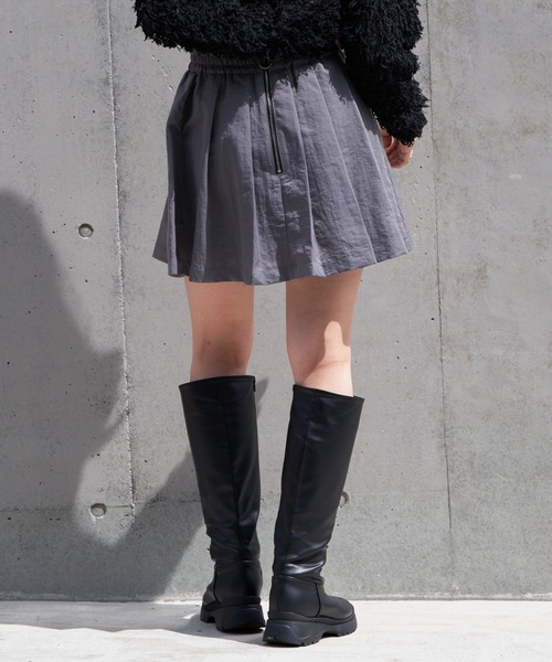 RAY CASSIN(レイカズン)の「プリーツボリュームミニスカート(スカート・レディース・ベージュ系その他2/ブラック/グレー・FREE)」の14枚目の写真