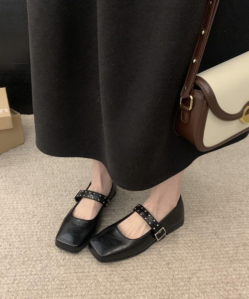 【未使用】 Dansko ベルトパンプス レザー ブラック ストラップ 37 セール】スタッズ付きベルトストラップパンプス（パンプス）｜MILAE