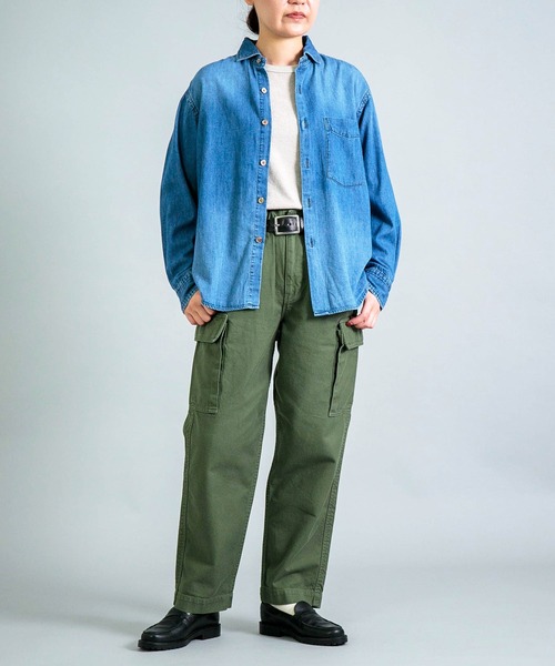 OMNIGOD（オムニゴッド）の「[OMNIGOD womens / オムニゴッド] 5.5ozデニム スプレッドカラーマニッシュシャツ（シャツ/ブラウス・レディース・インディゴブルー・2/3）」の3枚目の写真