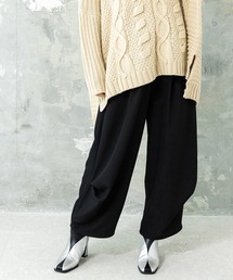 コクーンタックパンツ