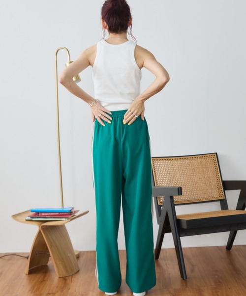 Auntie Rosa Holiday（アンティローザホリデー）の「サイドライン