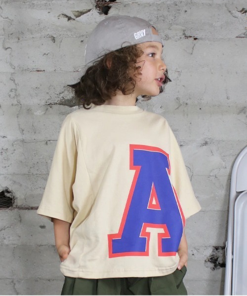 GROOVY COLORS(グルービーカラーズ)の「APPLE Wide Tee(Tシャツ/カットソー・キッズ・ベージュ・130)」の1枚目の写真