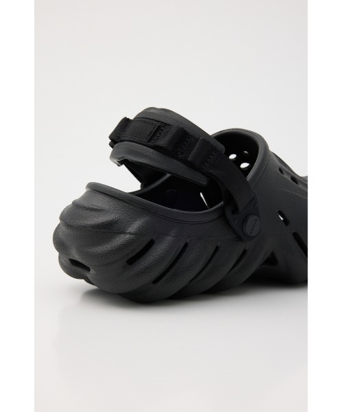 crocs（クロックス）の「エコー クロッグ（サンダル・レディース・アイボリー/ブラック・24cm/25cm/26cm/27cm/23cm）」の5枚目の写真