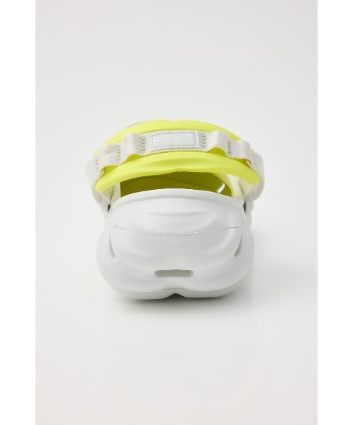 crocs（クロックス）の「エコー クロッグ（サンダル・レディース・アイボリー/ブラック・24cm/25cm/26cm/27cm/23cm）」の15枚目の写真