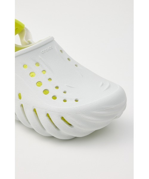 crocs（クロックス）の「エコー クロッグ（サンダル・レディース・アイボリー/ブラック・24cm/25cm/26cm/27cm/23cm）」の17枚目の写真