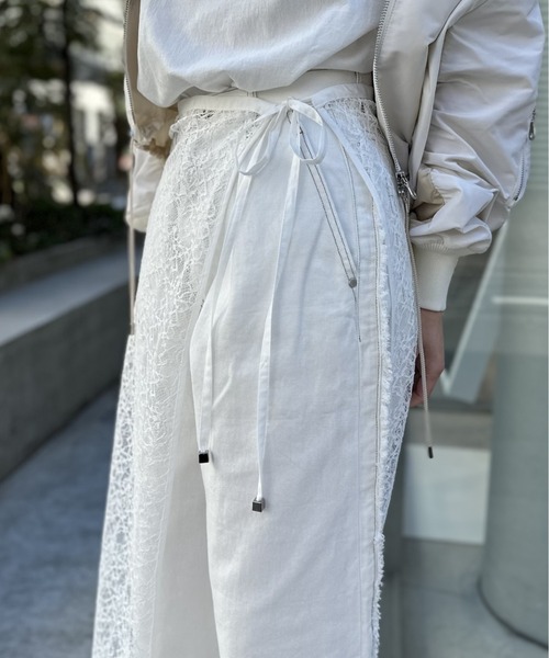 LOVELESS(ラブレス)の「サイドフリンジワイドデニム(デニムパンツ・レディース・ブルー系その他3/オフホワイト・34/36/38)」の4枚目の写真