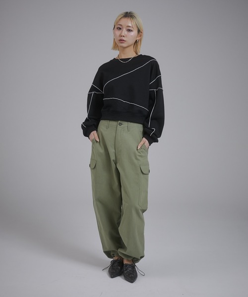 ENVYM(アンビー)の「バイカラーステッチスウェットPO(スウェット・レディース・ブラック/グレー/ダークグレー・FREE)」の17枚目の写真