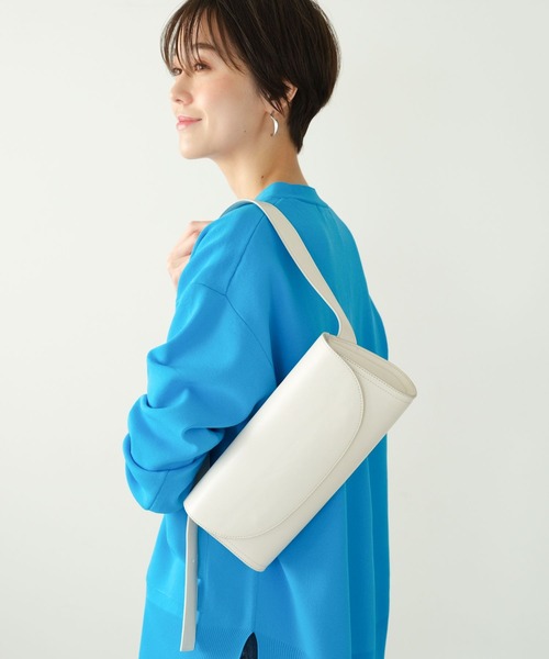 Elura（エルーラ）の「2wayロールバッグ／288164（ハンドバッグ・レディース・ブラック/アイボリー・ONE SIZE）」の3枚目の写真