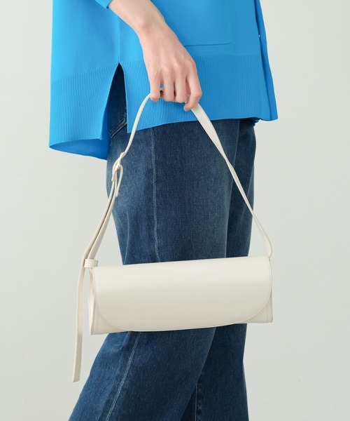 Elura（エルーラ）の「2wayロールバッグ／288164（ハンドバッグ・レディース・ブラック/アイボリー・ONE SIZE）」の4枚目の写真