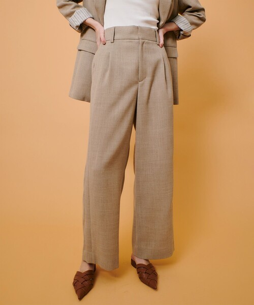 allureville(アルアバイル)の「リネンライクタックワイドパンツ(その他パンツ・レディース・ネイビー/ベージュ・2/1)」の1枚目の写真