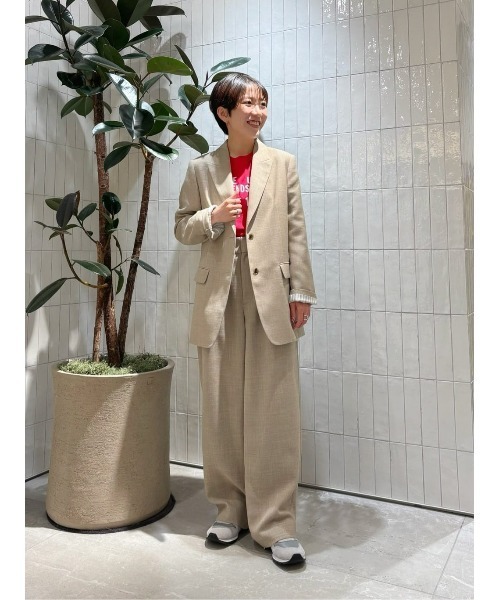 allureville(アルアバイル)の「リネンライクタックワイドパンツ(その他パンツ・レディース・ネイビー/ベージュ・2/1)」の16枚目の写真