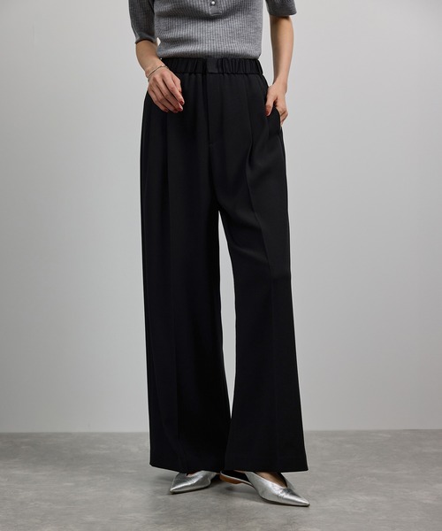 ROPE'（ロペ）の「【洗える・カセット服・新色追加】バックサテンイージーワイドパンツ/お仕事・通勤・セットアップ対応（その他パンツ・レディース・ベージュ/ネイビー/ブルー系その他/ブラック・36/38）」の2枚目の写真