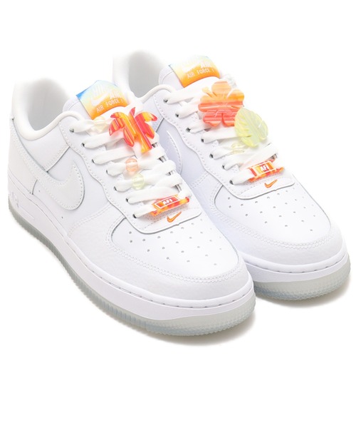 NIKE(ナイキ)の「NIKE WMNS AIR FORCE 1 '07 LX / ナイキ ウィメンズ エア フォース 1 '07 LX 【SP】(スニーカー・レディース・ホワイト・24.0cm/23.0cm/24.5cm/23.5cm/25.0cm)」の3枚目の写真