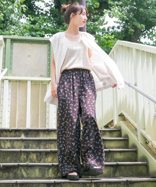 ITEMS URBANRESEARCH(アイテムズ アーバンリサーチ)の「『Sサイズあり』『洗濯可』リネンレーヨンワイドパンツ(その他パンツ・レディース・グリーン/ブラック/ブラック系その他/ライトベージュ/ブルー系その他/ホワイト系その他・MEDIUM/SMALL)」の14枚目の写真