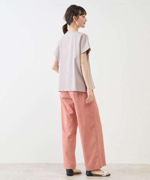 MELROSE claire（メルローズ クレール）の「ラグランロゴTシャツ（Tシャツ/カットソー・レディース・グレイッシュベージュ/オフホワイト/ブラック・FREE）」の12枚目の写真