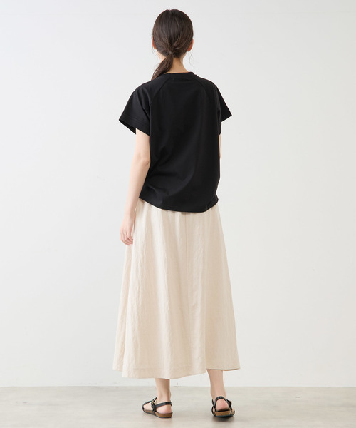 MELROSE claire（メルローズ クレール）の「ラグランロゴTシャツ（Tシャツ/カットソー・レディース・グレイッシュベージュ/オフホワイト/ブラック・FREE）」の16枚目の写真