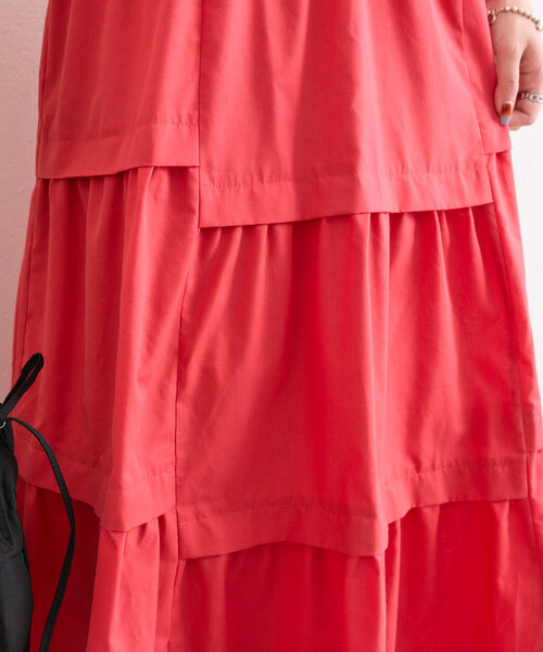 w closet（ダブルクローゼット）の「タックティアードキャミワンピース（ワンピース・レディース・ピンク/ブラック系その他/ブラック/レッド/オフホワイト・FREE）」の16枚目の写真