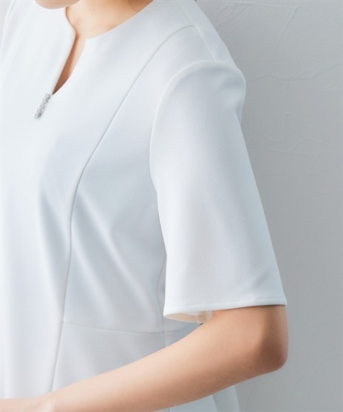 7days Life Styling(セブンデイズライフスタイリング)の「【UVカット】カットソーキーネックペプラムストレッチプルオーバー ジャージーシリーズ(Tシャツ/カットソー・レディース・オフホワイト/グレー/ブラック・M/L/LL)」の14枚目の写真