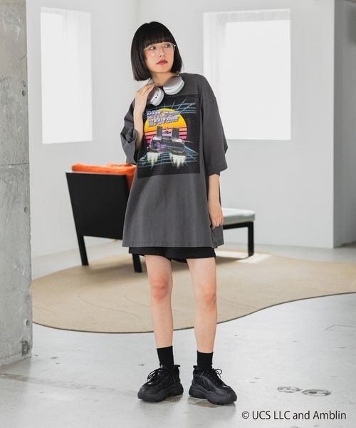 PAGEBOY（ページボーイ）の「【PBLIM×BACK TO THE FUTURE】タイムマシーンTシャツ（Tシャツ/カットソー・レディース・ネイビー/チャコールグレー・FREE）」の5枚目の写真