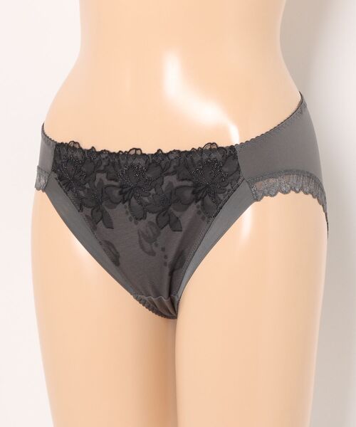 Triumph(トリンプ)の「ブラ クール627 レギュラーショーツ【M,Lサイズ】 TR627 Hikini(ショーツ・レディース・ピンク/ホワイト/グレー/ブルー・M/L)」の11枚目の写真