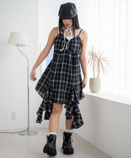 WEGO(ウィゴー)の「WEGO/なちゅ盛れカップインマルチWAYキャミ(タンクトップ・レディース・オフホワイト/ブラック・SMALL/MEDIUM)」の13枚目の写真