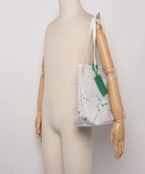 JORDAN BRAND（ジョーダンブランド）の「ジョーダン  バスケットボール バッグ（ショルダーバッグ・メンズ・オフホワイト・ONE SIZE）」の5枚目の写真