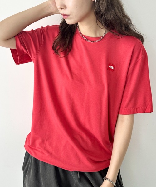 THE NORTH FACE(ザノースフェイス)の「国内未発売 THE NORTH FACE(ザ・ノースフェイス)/ワンポイントロゴ クルーネック 半袖 Tシャツ/MINI LOGO DYED S/S R/TEE(Tシャツ/カットソー・レディース・ブルー/グレー/コーラルピンク・XL/XXL/L/M/S)」の3枚目の写真