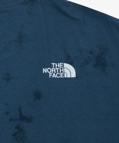 THE NORTH FACE(ザノースフェイス)の「国内未発売 THE NORTH FACE(ザ・ノースフェイス)/ワンポイントロゴ クルーネック 半袖 Tシャツ/MINI LOGO DYED S/S R/TEE(Tシャツ/カットソー・レディース・ブルー/グレー/コーラルピンク・XL/XXL/L/M/S)」の12枚目の写真
