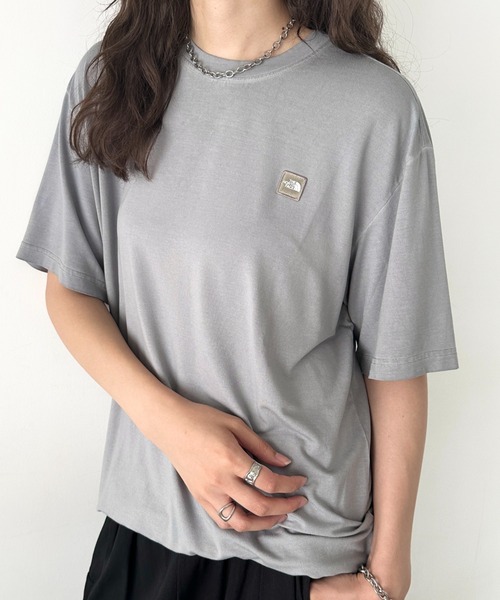 THE NORTH FACE(ザノースフェイス)の「国内未発売 THE NORTH FACE(ザ・ノースフェイス)/ワンポイントロゴ クルーネック 半袖 Tシャツ/MINI LOGO DYED S/S R/TEE(Tシャツ/カットソー・レディース・ブルー/グレー/コーラルピンク・XL/XXL/L/M/S)」の20枚目の写真