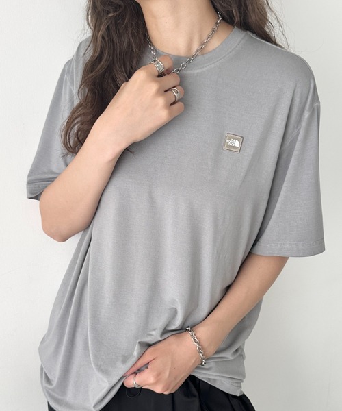 THE NORTH FACE(ザノースフェイス)の「国内未発売 THE NORTH FACE(ザ・ノースフェイス)/ワンポイントロゴ クルーネック 半袖 Tシャツ/MINI LOGO DYED S/S R/TEE(Tシャツ/カットソー・レディース・ブルー/グレー/コーラルピンク・XL/XXL/L/M/S)」の19枚目の写真
