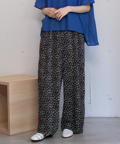 POU DOU DOU(プードゥドゥ)の「ストレートタックイージーパンツ(その他パンツ・レディース・ブラック/スミクロ/ブルー・M)」の1枚目の写真