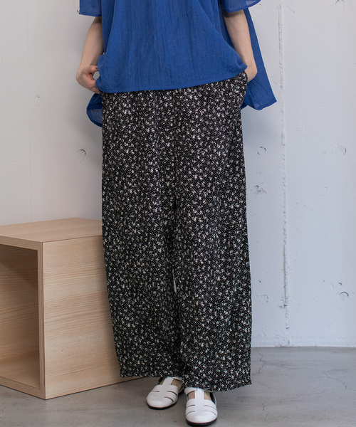 POU DOU DOU(プードゥドゥ)の「ストレートタックイージーパンツ(その他パンツ・レディース・ブラック/スミクロ/ブルー・M)」の11枚目の写真