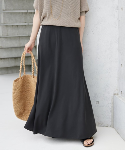 SLOBE IENA（スローブイエナ）の「《3サイズ展開/WEB限定/追加4》フィブリルマーメイドフレアスカート（スカート・レディース・ブラック/ブラウン・36/40/38）」の9枚目の写真