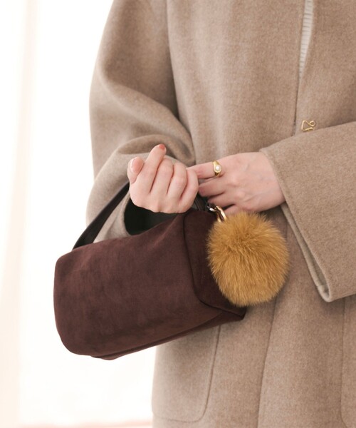 UNITED ARROWS(ユナイテッドアローズ)の「コンビ キューブ ショルダーバッグ(ショルダーバッグ・レディース・ブラウン/ダークブラウン・FREE)」の7枚目の写真