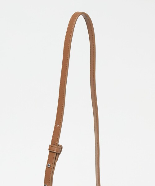 UNITED ARROWS(ユナイテッドアローズ)の「コンビ キューブ ショルダーバッグ(ショルダーバッグ・レディース・ブラウン/ダークブラウン・FREE)」の17枚目の写真