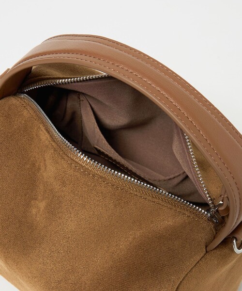 UNITED ARROWS(ユナイテッドアローズ)の「コンビ キューブ ショルダーバッグ(ショルダーバッグ・レディース・ブラウン/ダークブラウン・FREE)」の19枚目の写真