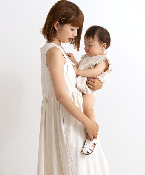 SweetMommy(スウィートマミー)の「ナチュラル リネン フリル カバーオール (ノースリーブ)(ロンパース・キッズ・アイボリー・90/80/70)」の11枚目の写真
