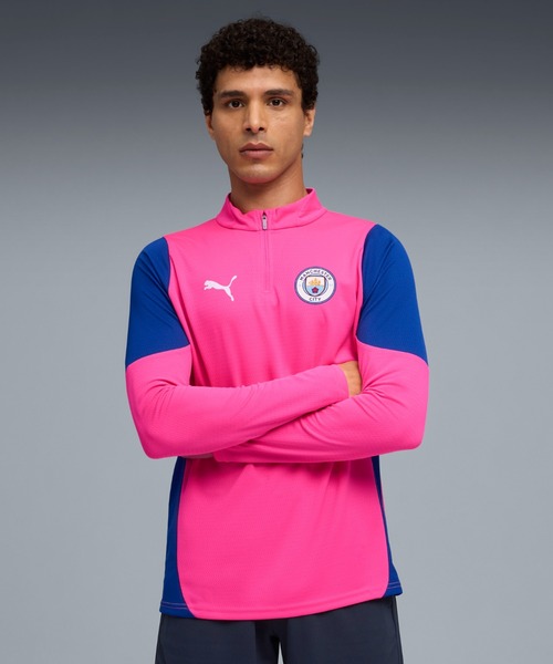 PUMA(プーマ)の「PUMA プーマ メンズ マンチェスターシティ FC トレーニング クォータージッ(Tシャツ/カットソー・メンズ・ブルー系その他/ブラック×シルバー/グリーン系その他/ピンク・SMALL/X-LARGE/MEDIUM/LARGE/X-SMALL)」の1枚目の写真
