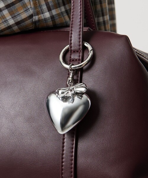 BEAUTY&YOUTH UNITED ARROWS（ビューティーアンドユースユナイテッドアローズ）の「リボン×ハート チャーム（キーホルダー・レディース・ブラック/シルバー・FREE）」の7枚目の写真