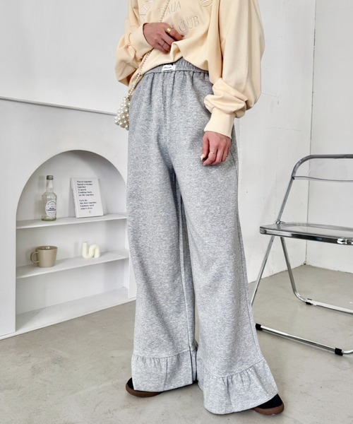 SOLLON.（ソルロン）の「ワンポイントロゴ裾フリルパンツ（スウェットパンツ・レディース・グレー/ブラック・FREE）」の12枚目の写真