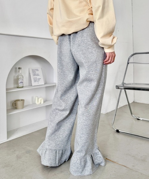 SOLLON.（ソルロン）の「ワンポイントロゴ裾フリルパンツ（スウェットパンツ・レディース・グレー/ブラック・FREE）」の16枚目の写真