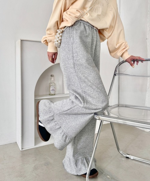 SOLLON.（ソルロン）の「ワンポイントロゴ裾フリルパンツ（スウェットパンツ・レディース・グレー/ブラック・FREE）」の15枚目の写真