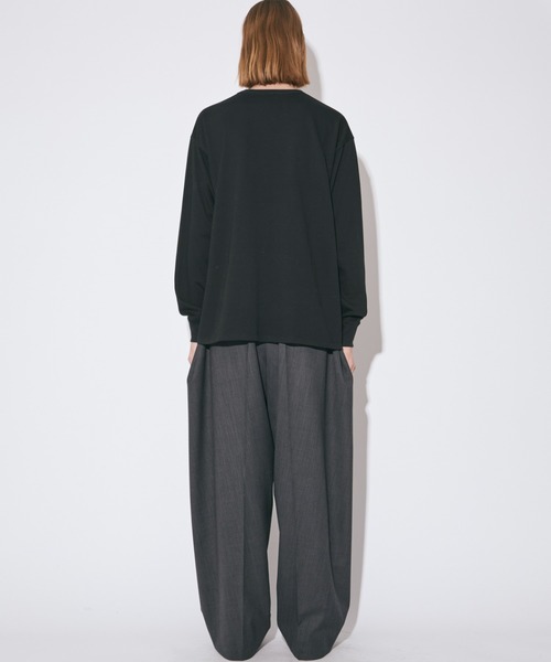 beautiful people（ビューティフルピープル）の「suvin compact jersey big QOL tag long T（Tシャツ/カットソー・レディース・ブラック/オフホワイト・36/38/40/42）」の7枚目の写真