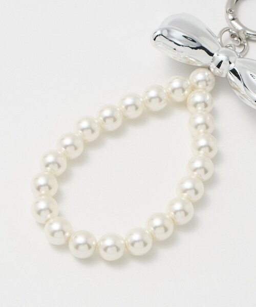 BEAUTY&YOUTH UNITED ARROWS（ビューティーアンドユースユナイテッドアローズ）の「リボン チャーム（キーホルダー・レディース・シルバー/オフホワイト・FREE）」の7枚目の写真