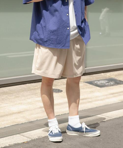 ITEMS URBANRESEARCH(アイテムズ アーバンリサーチ)の「サマーコーデュロイイージーショーツ(その他パンツ・メンズ・ベージュ/チャコールグレー/ブルー/ブラウン・LARGE/MEDIUM)」の12枚目の写真
